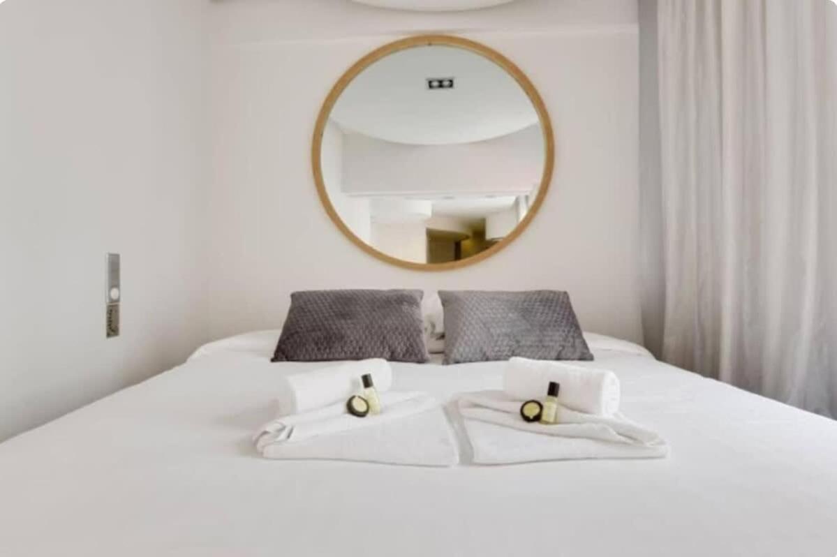 Magnifique Appartement Parisien - Marais Extérieur photo