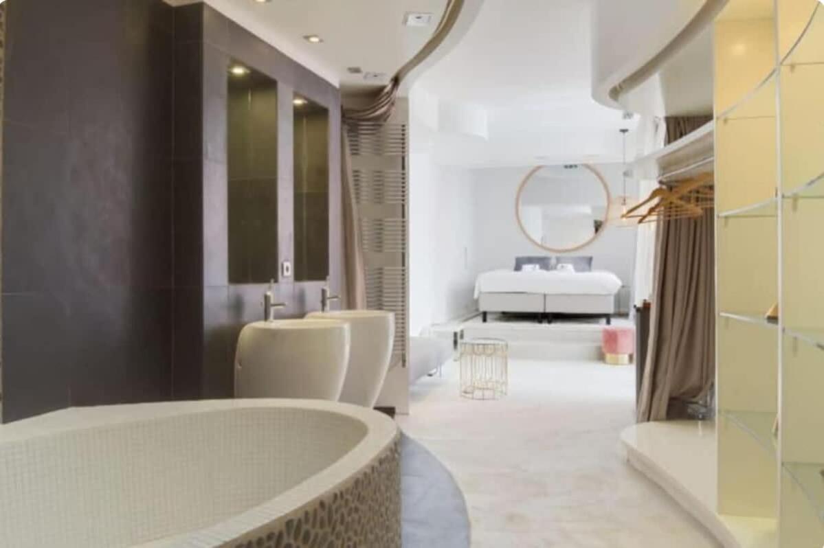 Magnifique Appartement Parisien - Marais Extérieur photo